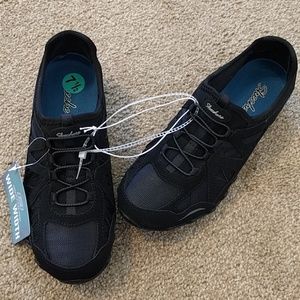 NWT Skechers Slip-On Sneakers